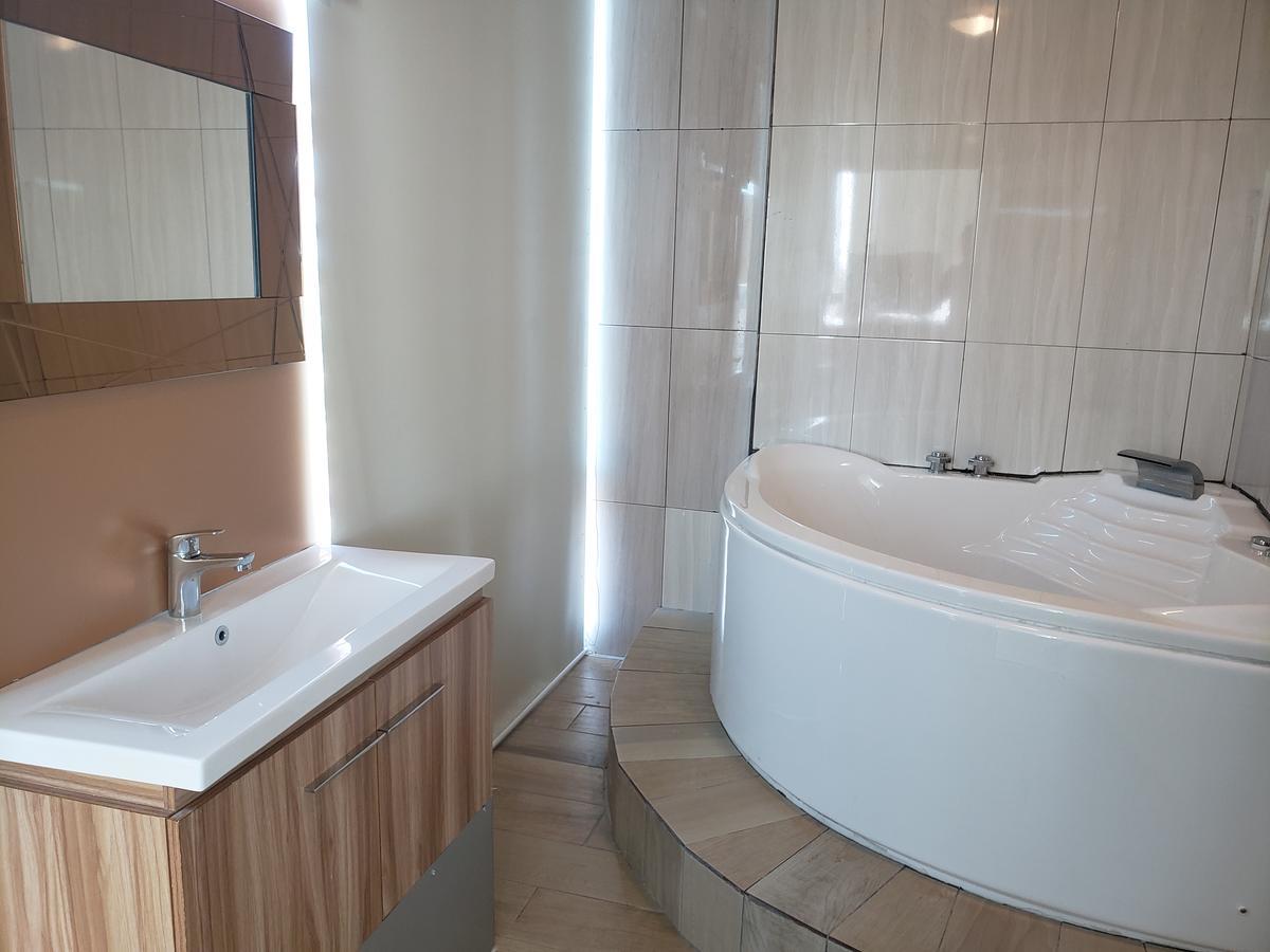 Golden Tree Hotel Белиз Сити Екстериор снимка